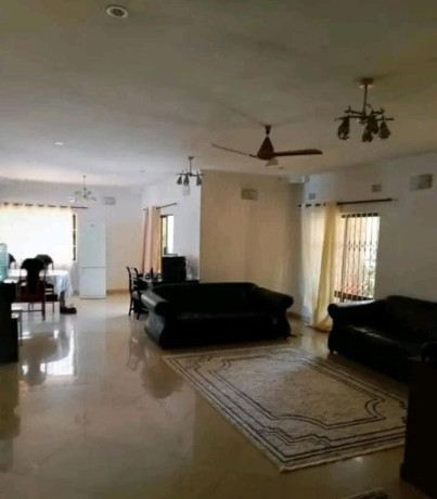 3-bedroom-house-for-sale-in-roma-big-4