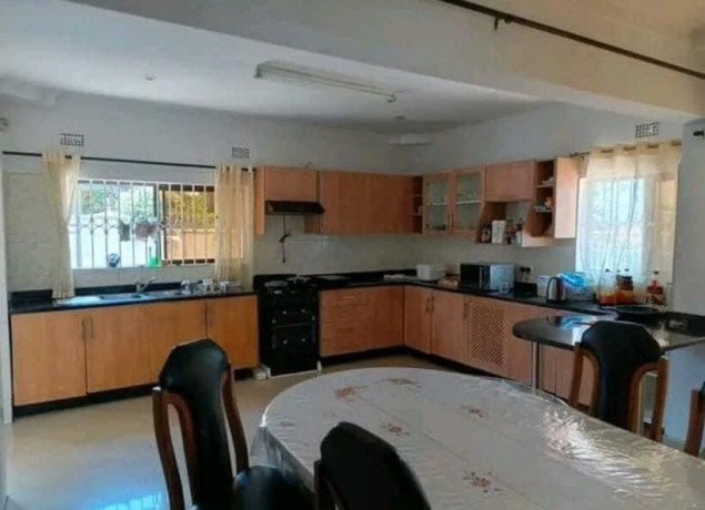 3-bedroom-house-for-sale-in-roma-big-1