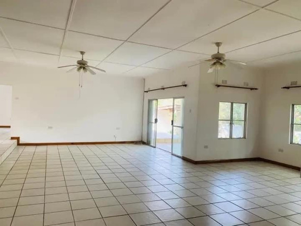 2-bedroom-house-for-rent-in-roma-big-7