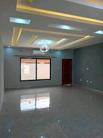 2-3-bedroom-flats-for-sale-in-meanwood-ibex-big-2