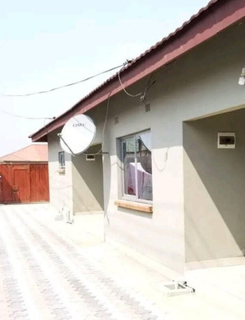 3-bedroom-flat-for-rent-in-meanwood-ndeke-big-3