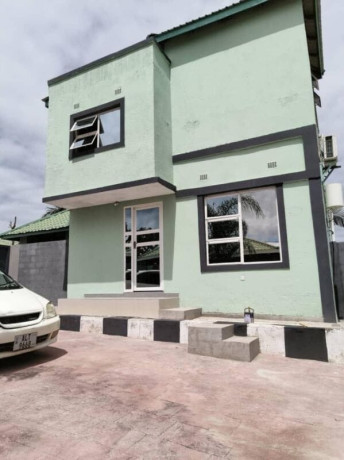 2-bedroom-house-for-sale-in-meanwood-big-7