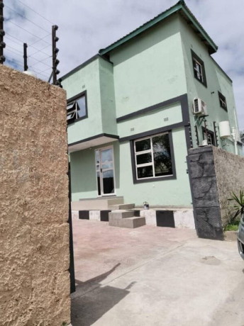 2-bedroom-house-for-sale-in-meanwood-big-1