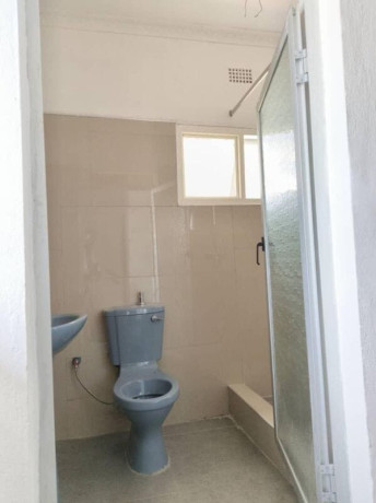 2-bedroom-house-for-sale-in-meanwood-big-4