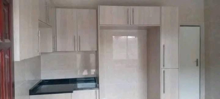 2-bedroom-flat-for-rent-in-meanwood-big-1