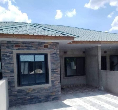 2-bedroom-flat-for-rent-in-meanwood-ndeke-big-3