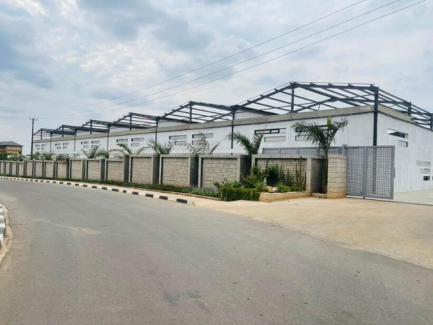 warehouse-for-rent-in-roma-park-big-4