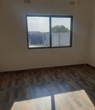 4-bedroom-house-for-sale-in-roma-big-0