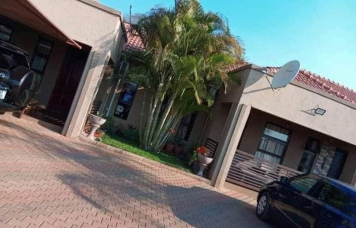 4-bedroom-house-for-sale-in-chalala-big-8