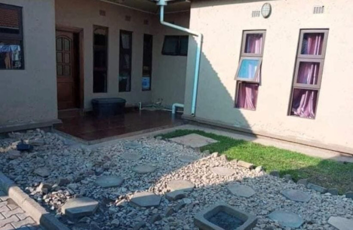 4-bedroom-house-for-sale-in-chalala-big-6