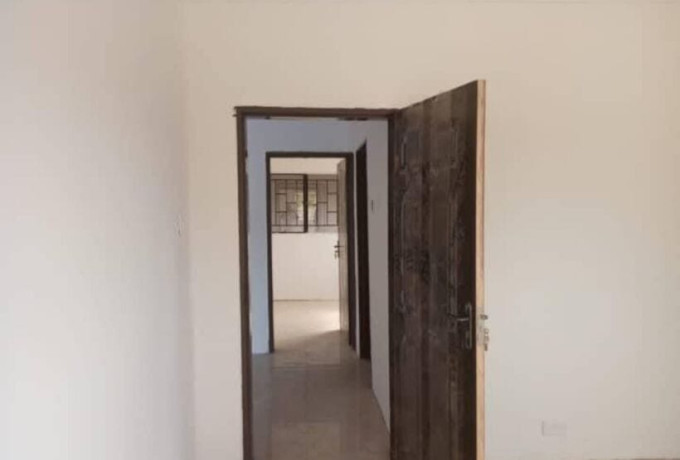 2-bedroom-flat-for-rent-in-roma-big-2