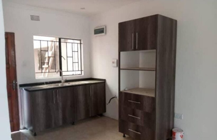 2-bedroom-flat-for-rent-in-roma-big-4