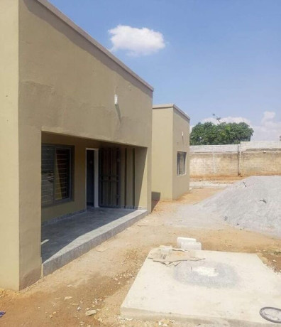 23-bedroom-flats-for-rent-in-roma-big-0