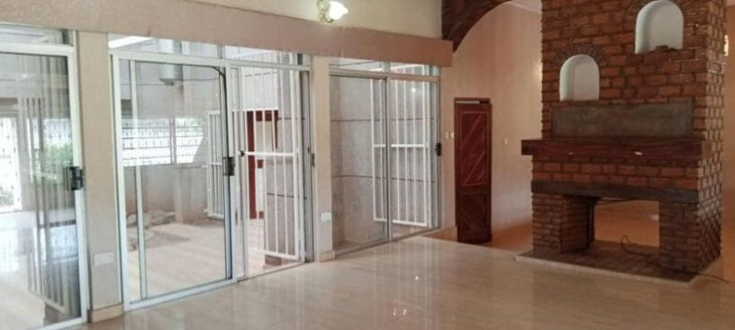 4-bedroom-house-for-rent-in-roma-park-big-3