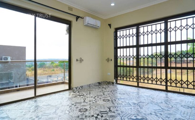 5-bedroom-apartment-for-rent-in-foxdale-big-9