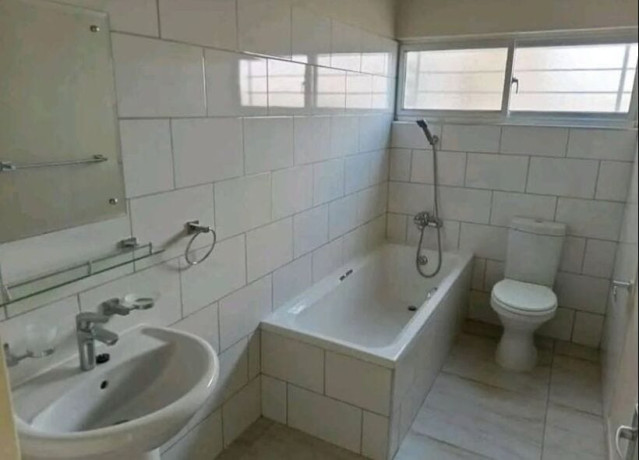 modern-3-bedroom-house-for-sale-in-meanwood-ibex-big-2