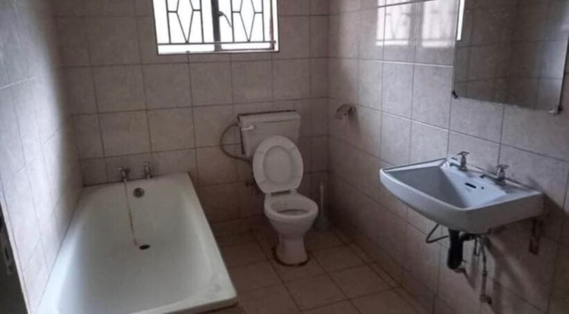 neat-and-modern-3-bedroom-house-for-rent-in-avondale-big-4