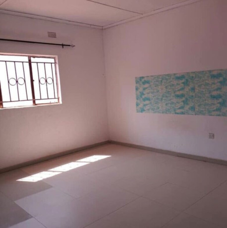 2-bedroom-flat-for-rent-in-avondale-big-4