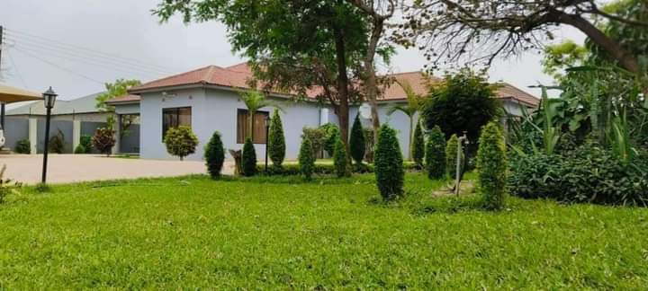 house-for-sale-in-meanwood-vorna-valley-big-2