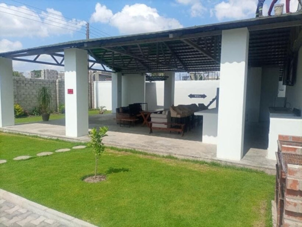 1-bedroom-flat-for-rent-in-ibex-meanwood-big-3