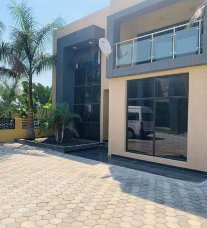 luxurious-3-bedroom-apartments-for-rent-in-ibex-meanwood-big-1