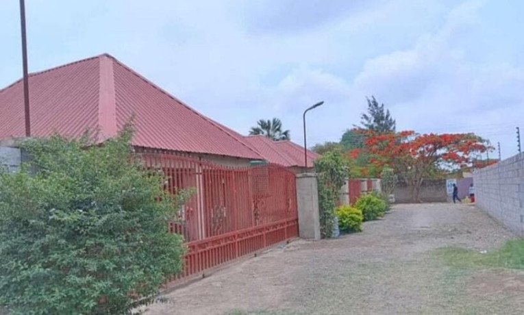 3-bedroom-house-for-sale-in-barlastone-big-1