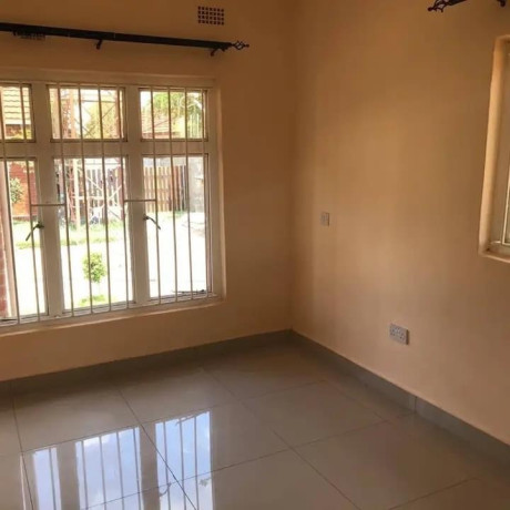 2-bedroom-flat-for-rent-in-ibex-meanwood-big-4