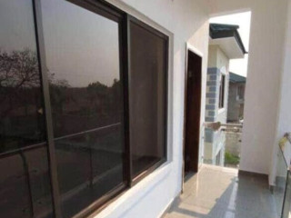 3-bedroom-flat-for-rent-in-ibex-meanwood