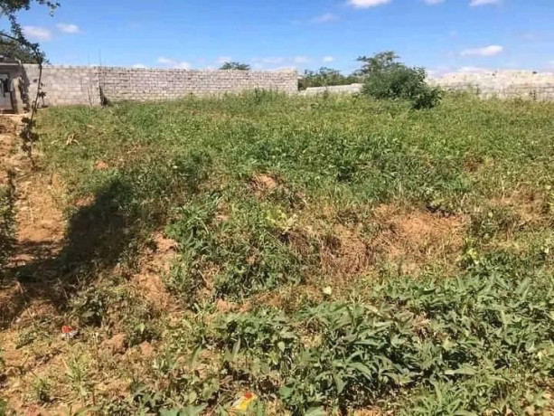 plot-for-sale-in-meanwood-big-1