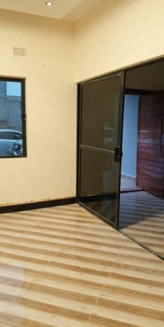 3-bedroom-flat-for-rent-in-ibex-hill-big-4