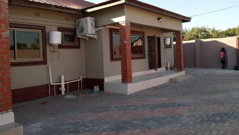 3-bedroom-flat-for-rent-in-chalala-big-0