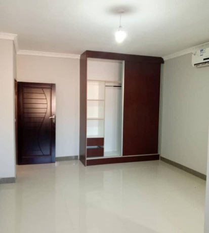 3-bedroom-flat-for-rent-in-chalala-big-3