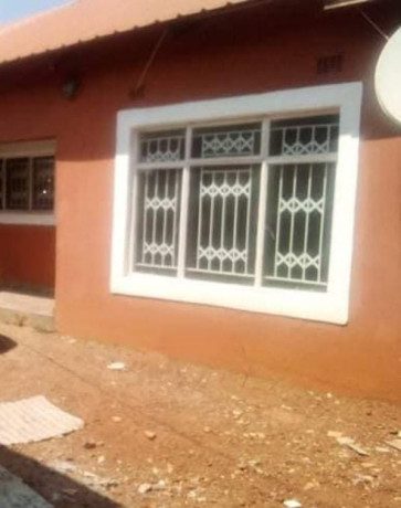 2-bedroom-flat-for-rent-in-chalala-big-7