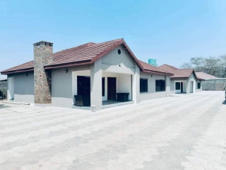 beautiful-and-spacious-house-for-rent-in-ibex-meanwood-lusaka