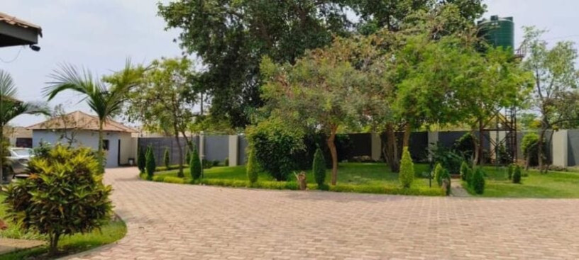 3-bedroom-house-for-sale-in-meanwood-big-4