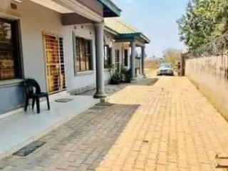 2-bedroom-flats-for-sale-in-meanwood-kwamwena