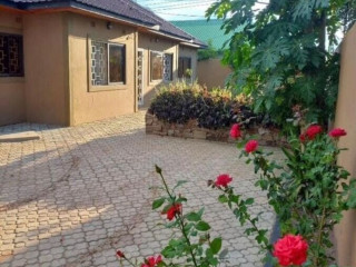 2-bedroom-house-for-rent-in-meanwood-mutumbi