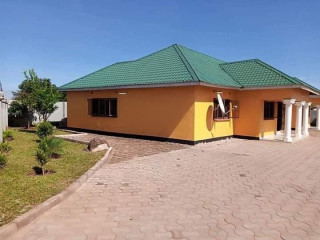 3-bedroom-flat-for-rent-in-chalala