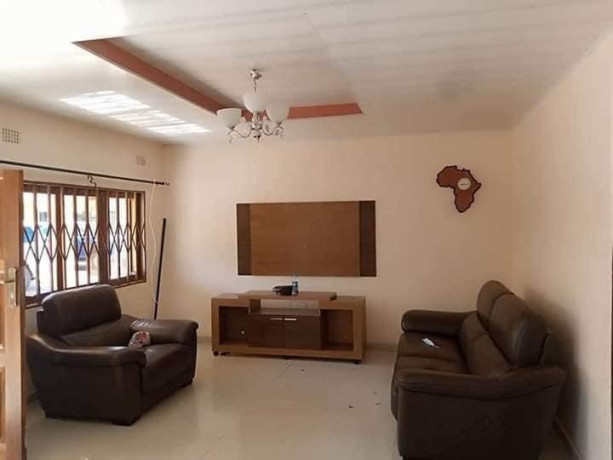 3-bedroom-flat-for-rent-in-chalala-big-4