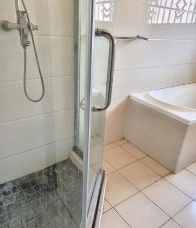 3-bedroom-flat-for-rent-in-chalala-big-2