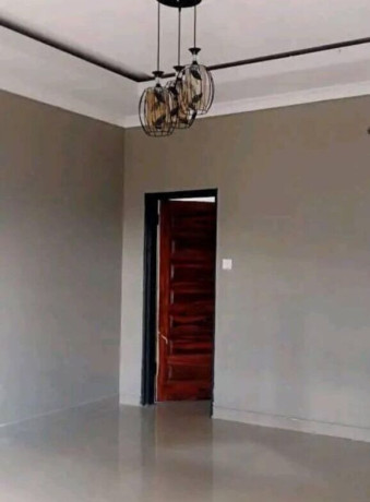 2-bedroom-flat-for-rent-in-chalala-big-2