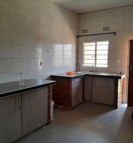 2-bedroom-flat-for-rent-in-meanwood-big-7