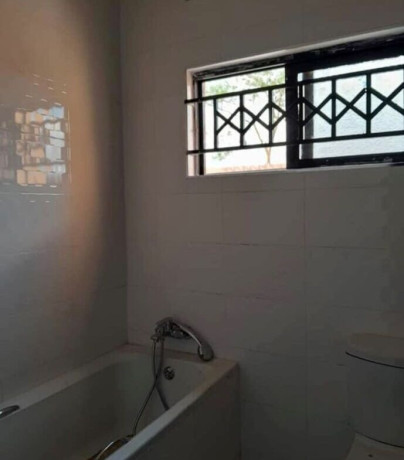 2-bedroom-flats-for-rent-in-meanwood-ndeke-big-5