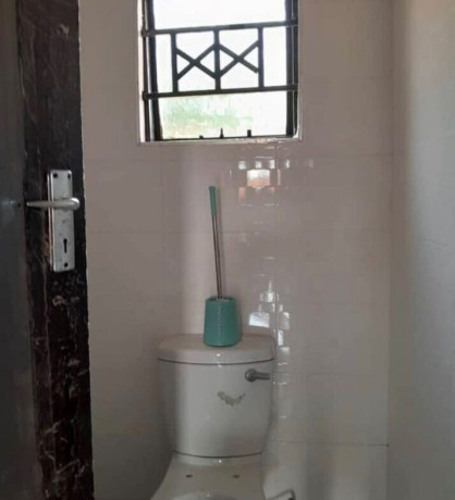 2-bedroom-flats-for-rent-in-meanwood-ndeke-big-6