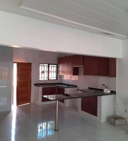 2-bedroom-flats-for-rent-in-meanwood-ndeke-big-0