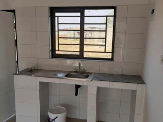 1-bedroom-flat-for-rent-in-meanwood-ndeke