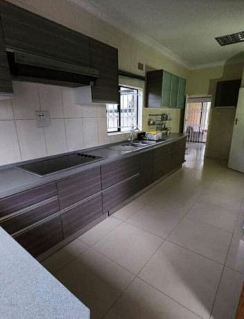 spacious-3-bedroom-house-for-rent-in-ibex-hill-big-8