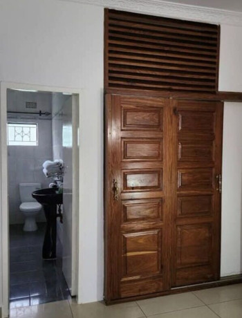 spacious-3-bedroom-house-for-rent-in-ibex-hill-big-4