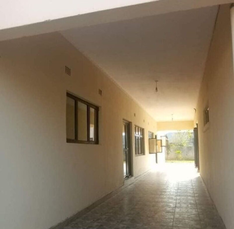 2-bedroom-flat-for-rent-in-chalala-big-2