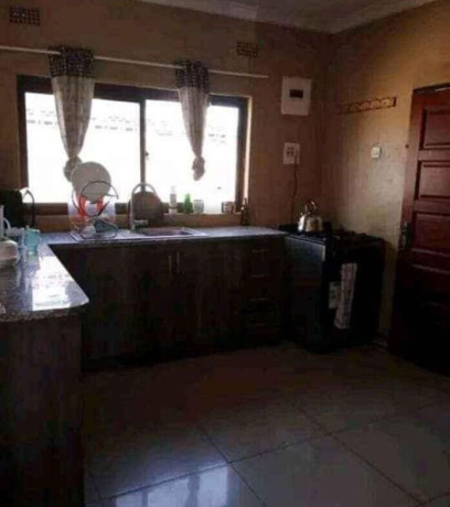 3-bedroom-flat-for-rent-in-chalala-big-3